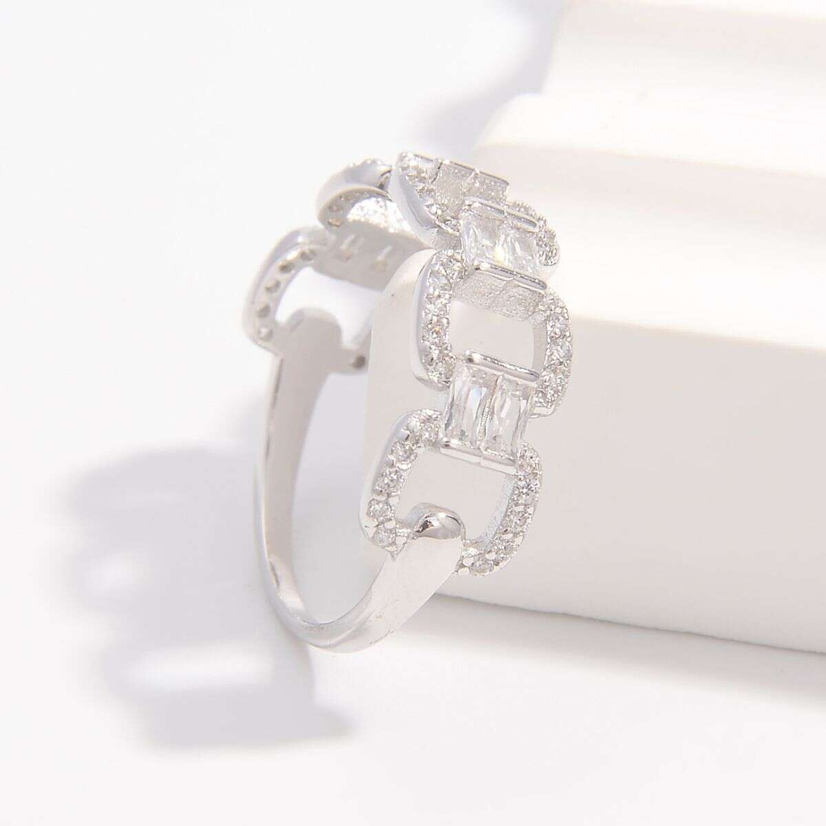 925 Sterling Silver Zircon Cutout Ring - MaribelaShop2