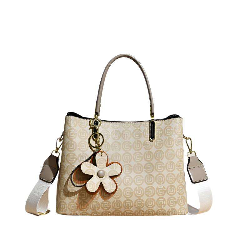 Printed Tote Bag With Flower Pendant New Temperament Shoulder Bag For Women Fashion Large-capacity Crossbody Bag - MaribelaShop2