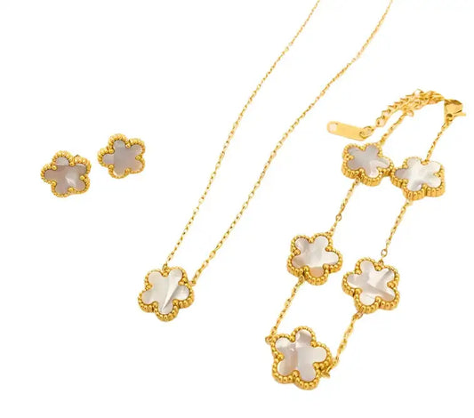 Cute Women Necklace With Five-leaf Flower Pendant Necklace Earring Bracelet Suit - MaribelaShop2