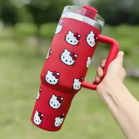 Tumbler Hello Kitty Stainless Steel - MaribelaShop2 Expertly crafted from high-quality stainless steel, this Hello Kitty tumbler is the perfect companion for your on-the-go lifestyle. With its durable construction, it will keep your drinks at the perfect temperature for longer periods of time, making it the ideal choice for busy individuals. Stay hydrated and stylish with Hello Kitty.